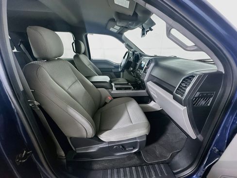 Used 2018 Ford F150 XLT w/ Equipment Group 302A Luxury AWD/4WD image 31