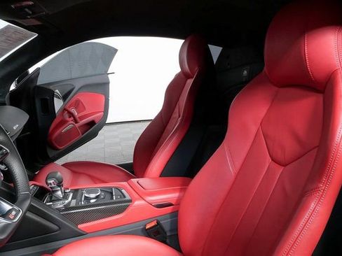 Used 2022 Audi R8 V10 performance image 5