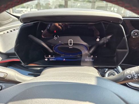 Certified 2024 Chevrolet Trax RS w/ Sunroof Package FWD image 24