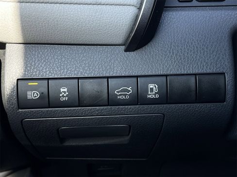 Used 2023 Toyota Camry LE image 20