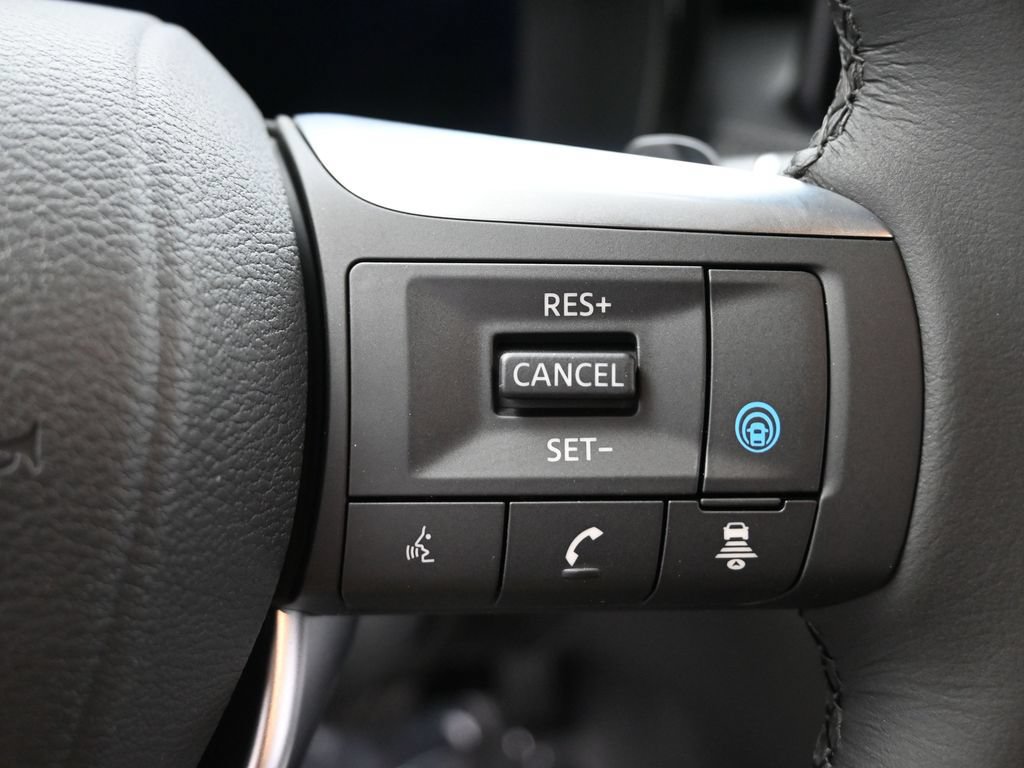 Certified 2025 INFINITI QX60 Luxe w/ Vision Package AWD/4WD image 16