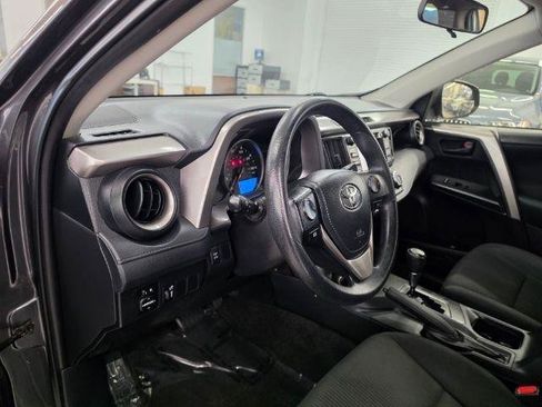 Used 2016 Toyota RAV4 LE AWD/4WD image 7