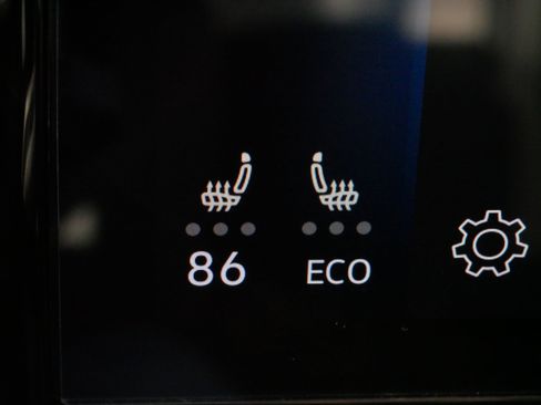 Certified 2022 Volkswagen ID.4 Pro S image 27