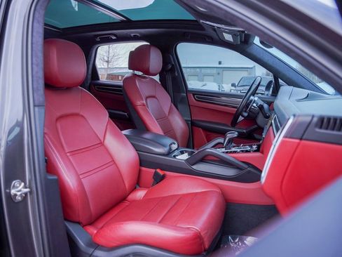 Used 2021 Porsche Cayenne GTS image 51