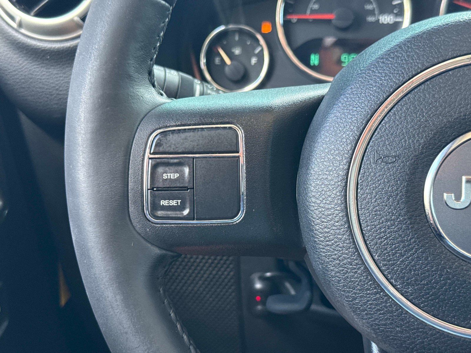 Used 2017 Jeep Wrangler Unlimited Sahara AWD/4WD image 25