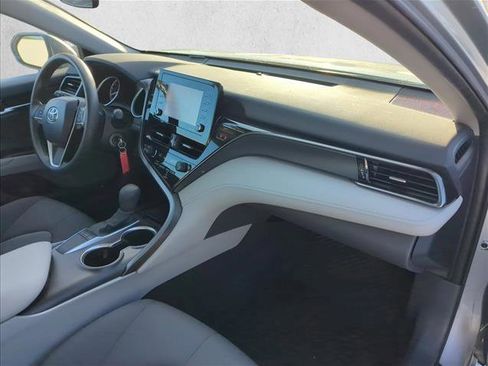 Used 2022 Toyota Camry LE FWD image 26