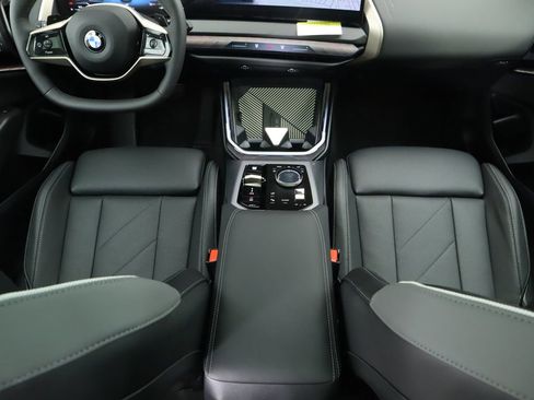 Certified 2025 BMW X3 xDrive30i w/ Premium Package image 18