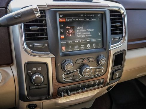 Used 2017 RAM 2500 Laramie image 32