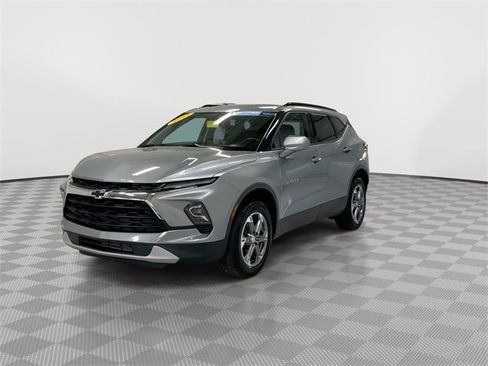 Certified 2023 Chevrolet Blazer LT w/ Convenience Package image 4