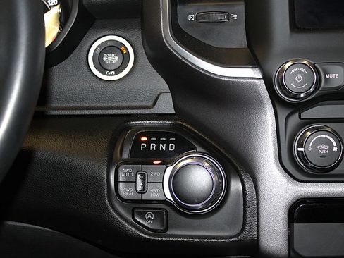 Certified 2022 RAM 1500 Big Horn AWD/4WD image 15