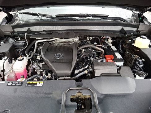 Certified 2025 Toyota Grand Highlander AWD image 30