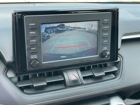 Used 2019 Toyota RAV4 LE w/ All Weather Liner Package AWD/4WD image 19
