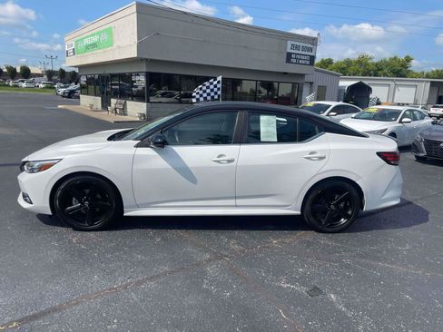 Used 2022 Nissan Sentra SR w/ Midnight Edition FWD image 4