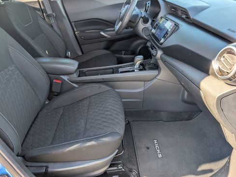 Used 2021 Nissan Kicks SV image 24