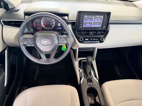 Used 2022 Toyota Corolla Cross L FWD image 14