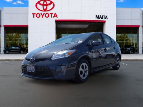 Used 2015 Toyota Prius Two FWD image 7