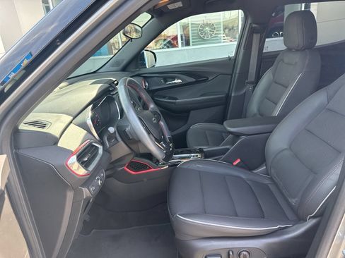 Used 2023 Chevrolet TrailBlazer RS FWD image 18