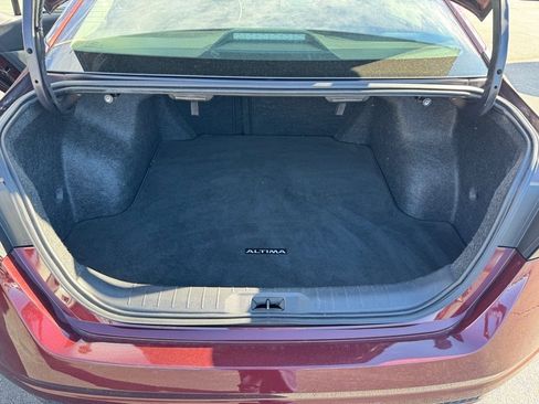 Certified 2025 Nissan Altima 2.5 SV image 10