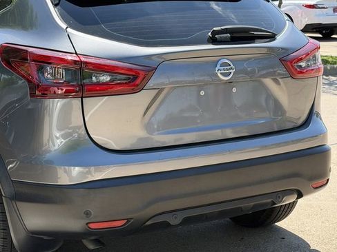 Used 2021 Nissan Rogue Sport S image 6