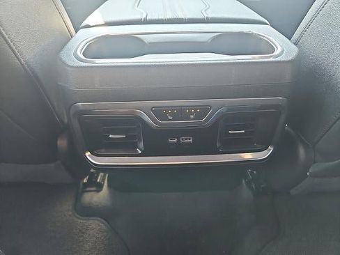 Used 2024 Chevrolet Silverado 2500 High Country w/ High Country Premium Package image 33