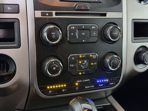 Used 2017 Ford Expedition EL XLT RWD image 18