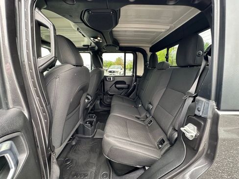 Used 2022 Jeep Gladiator Sport AWD/4WD image 5