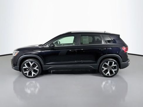 Certified 2023 Volkswagen Taos SEL AWD/4WD image 4