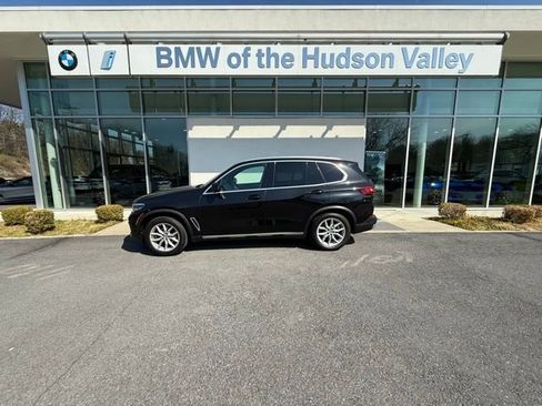 Certified 2023 BMW X5 xDrive40i w/ Premium Package AWD/4WD image 1