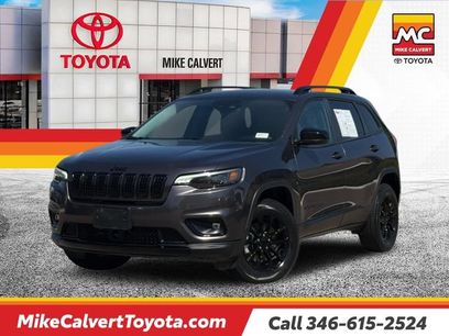 Used 2023 Jeep Cherokee Altitude Lux