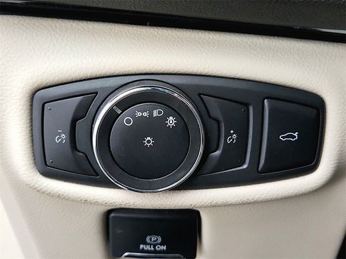 Used 2017 Lincoln MKZ Select w/ Select Plus Package image 33