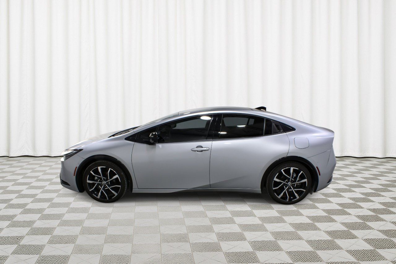 Used 2026 Toyota Prius Plug-In Hybrid w/ Limited Premium Package FWD image 6