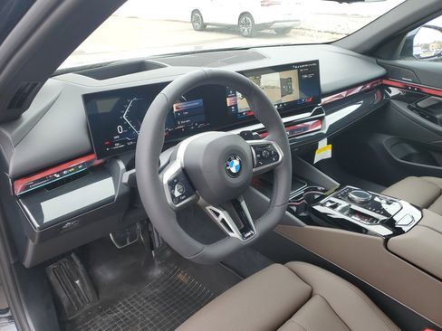 New 2026 BMW 540i xDrive w/ M Sport Package AWD/4WD image 10