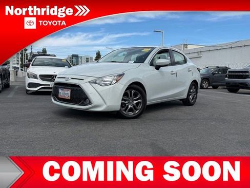 Used 2019 Toyota Yaris LE image 3