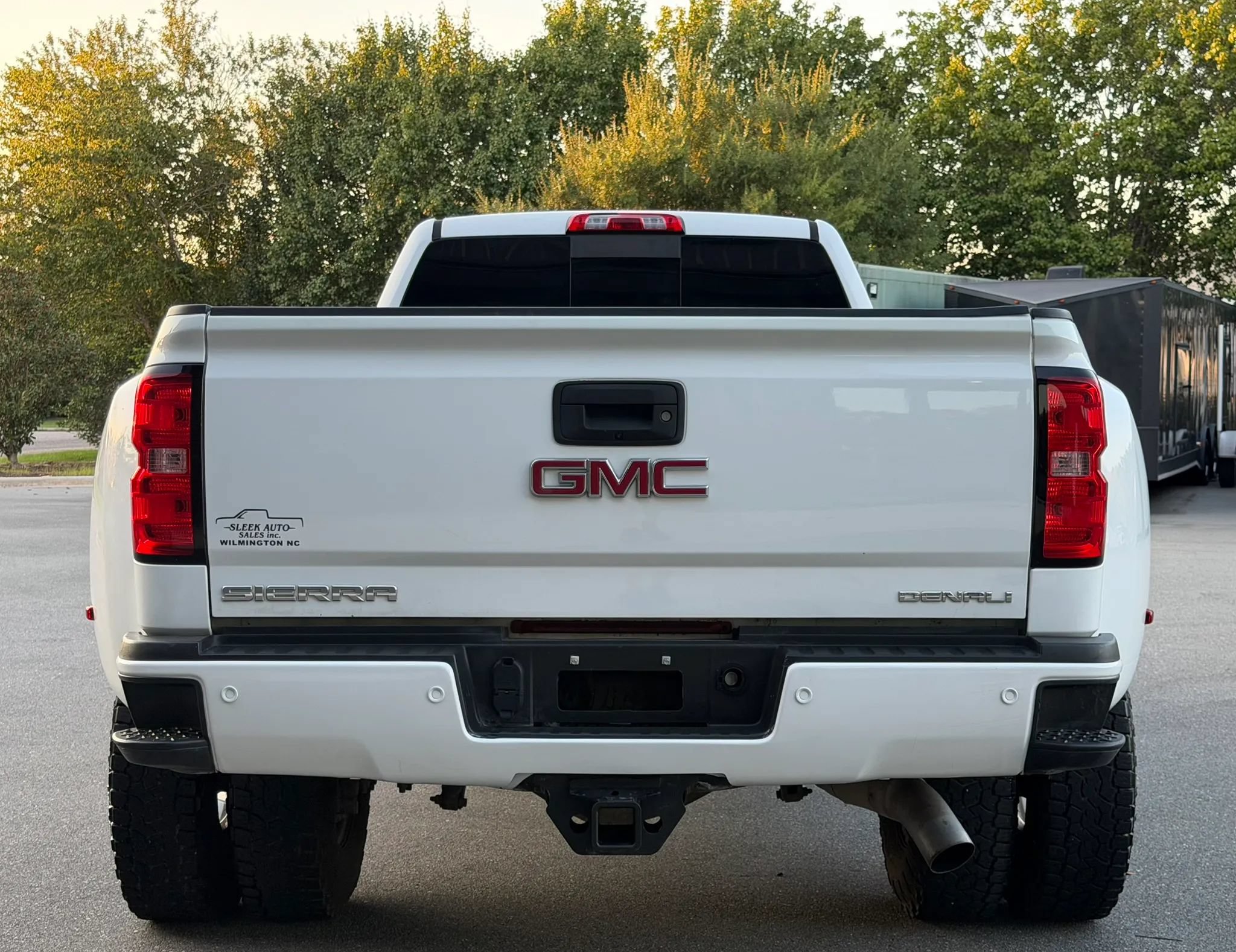Used 2017 GMC Sierra 3500 Denali w/ Duramax Plus Package AWD/4WD image 4
