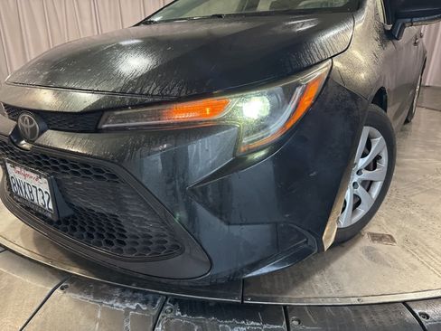 Used 2020 Toyota Corolla LE image 9