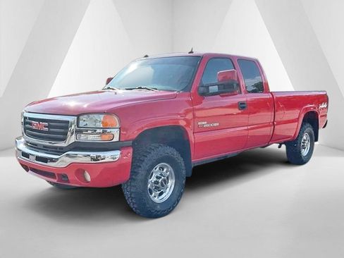 Used 2004 GMC Sierra 2500 SLT w/ Heavy-Duty Power Package AWD/4WD image 3