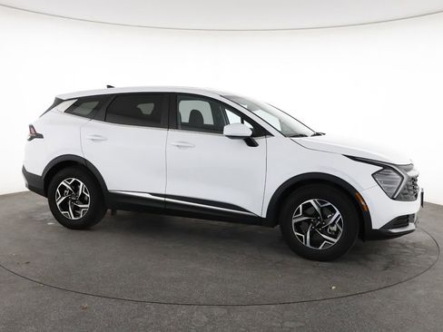 Used 2025 Kia Sportage LX image 15