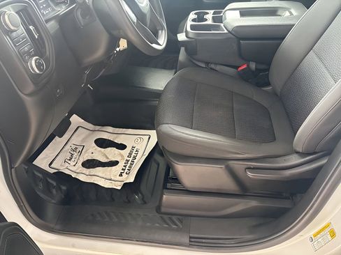 Used 2023 GMC Sierra 2500 Pro image 8