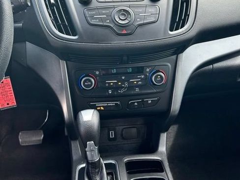 Used 2017 Ford Escape SE AWD/4WD image 13