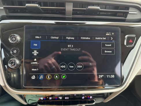 Used 2023 Chevrolet Bolt EUV Premier w/ Sun & Sound Package image 38