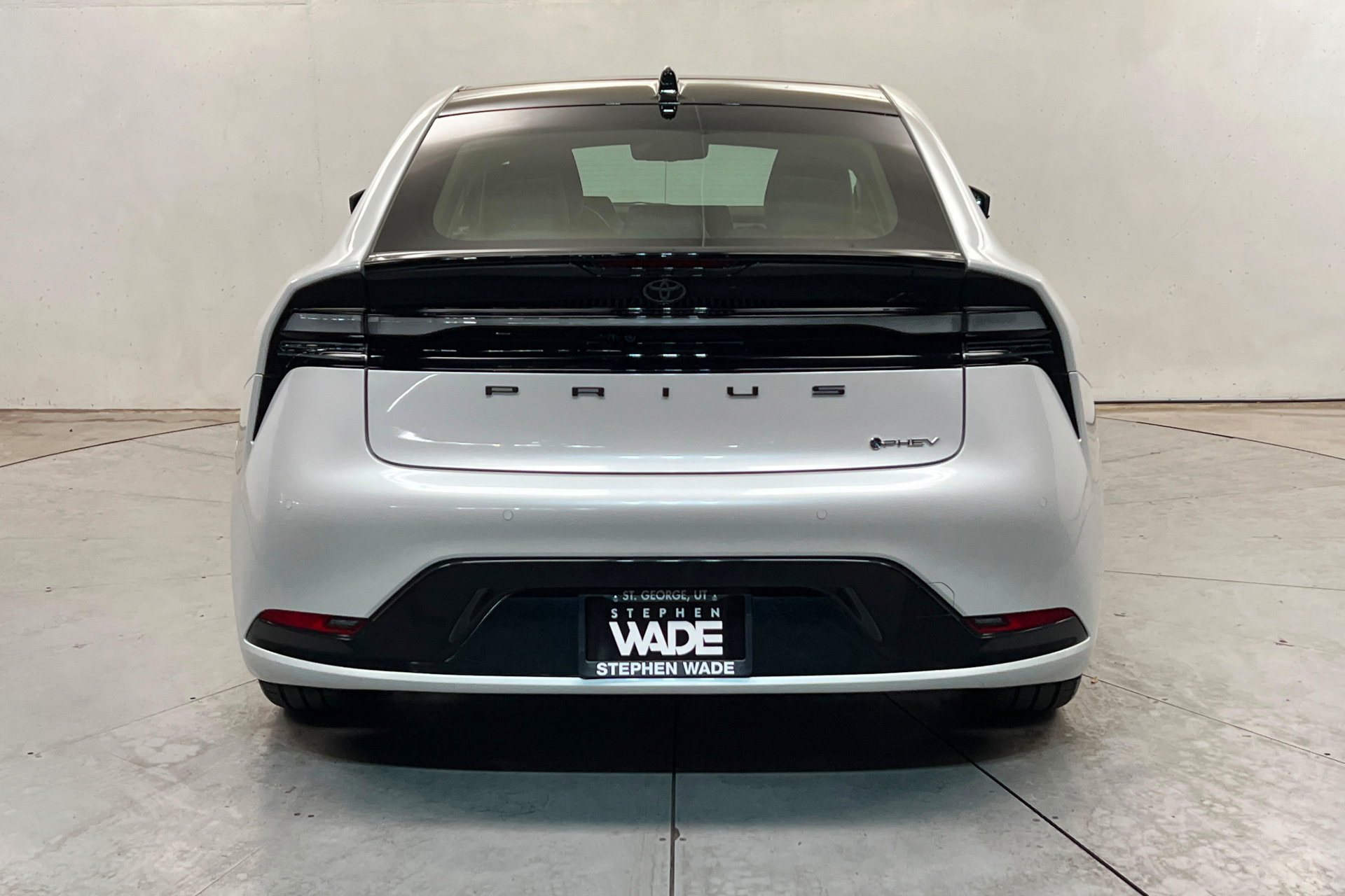 Certified 2026 Toyota Prius Plug-In Hybrid w/ Limited Premium Package FWD image 5