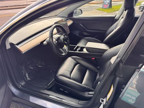 Used 2018 Tesla Model 3 Long Range image 10