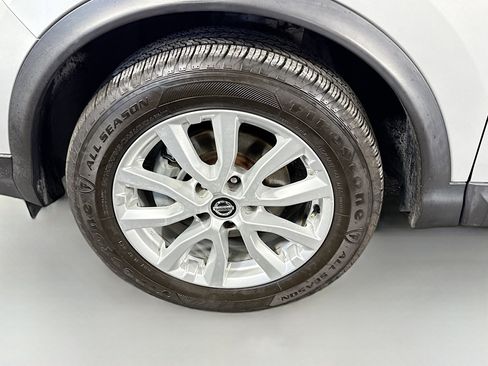 Used 2021 Nissan Rogue Sport S image 37