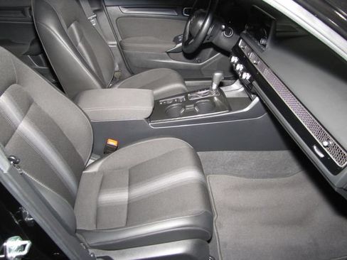 Certified 2025 Honda Civic Sport image 19