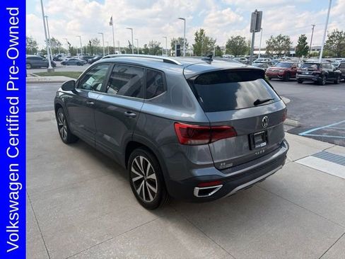 Used 2023 Volkswagen Taos SE w/ Panoramic Sunroof Package AWD/4WD image 5