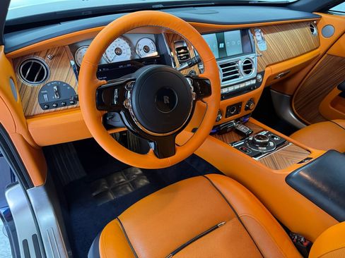 Used 2017 Rolls-Royce Dawn RWD image 10