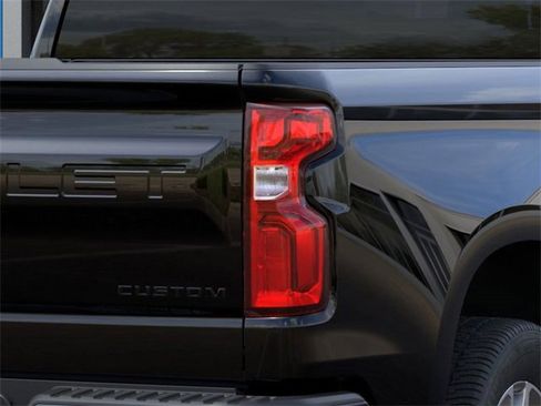 New 2026 Chevrolet Silverado 1500 Custom w/ LPO, Dark Essentials Package image 35