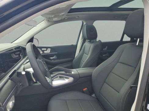 Certified 2026 Mercedes-Benz GLS 450 4MATIC image 23