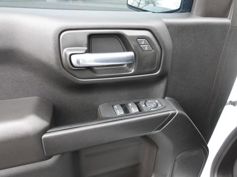 Used 2023 Chevrolet Silverado 1500 Custom image 15