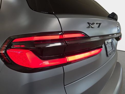Used 2024 BMW X7 xDrive40i w/ Executive Package AWD/4WD image 33